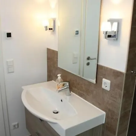 Haus Am Feld 2 By Interhome * شفيلوشسي